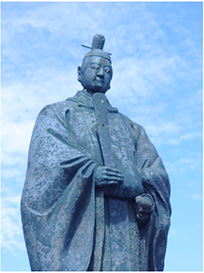 眼光鋭いご神体
